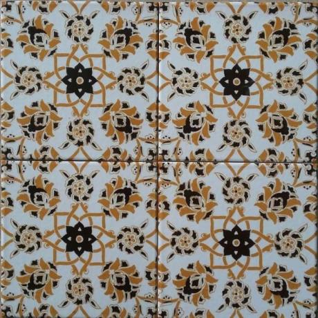 Altınay Cami Çinileri